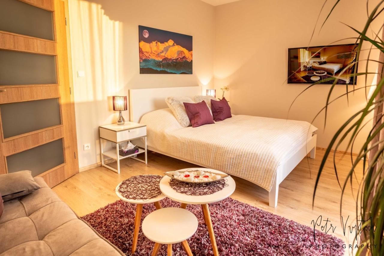 Luxurious, Lovely And Romantic Apartment In ตาบอร์ ภายนอก รูปภาพ
