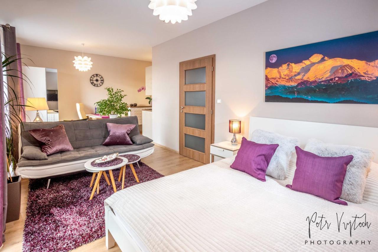 Luxurious, Lovely And Romantic Apartment In ตาบอร์ ภายนอก รูปภาพ