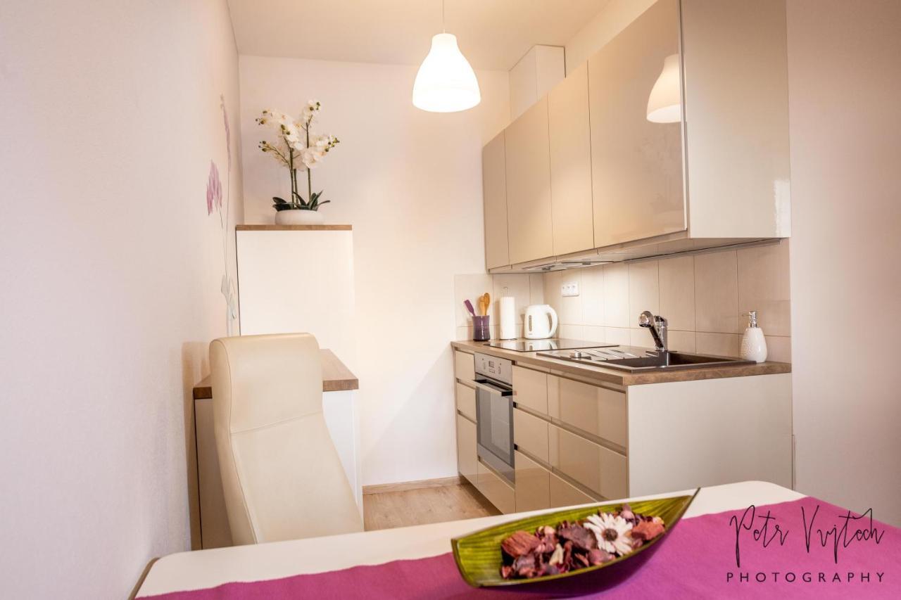 Luxurious, Lovely And Romantic Apartment In ตาบอร์ ภายนอก รูปภาพ